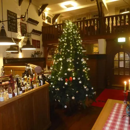 Zum Goldenen Hirsch Am Paulaner Höxter