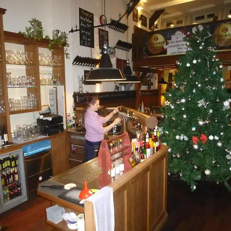 Zum Goldenen Hirsch Am Paulaner * Höxter