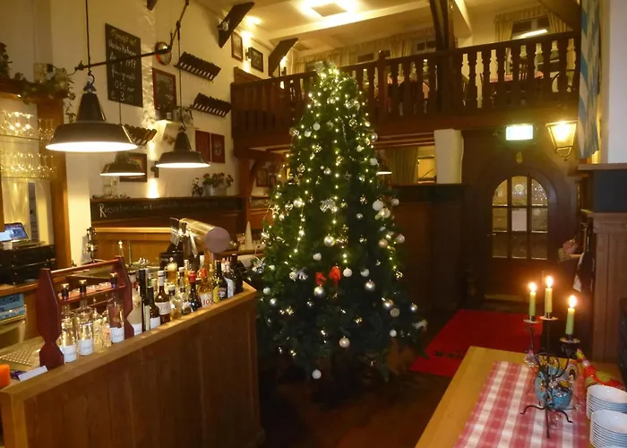 Zum Goldenen Hirsch Am Paulaner Höxter