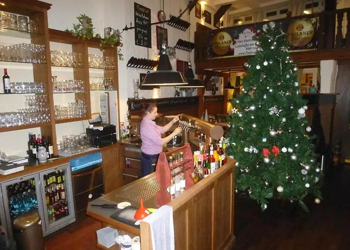 Zum Goldenen Hirsch Am Paulaner * Höxter